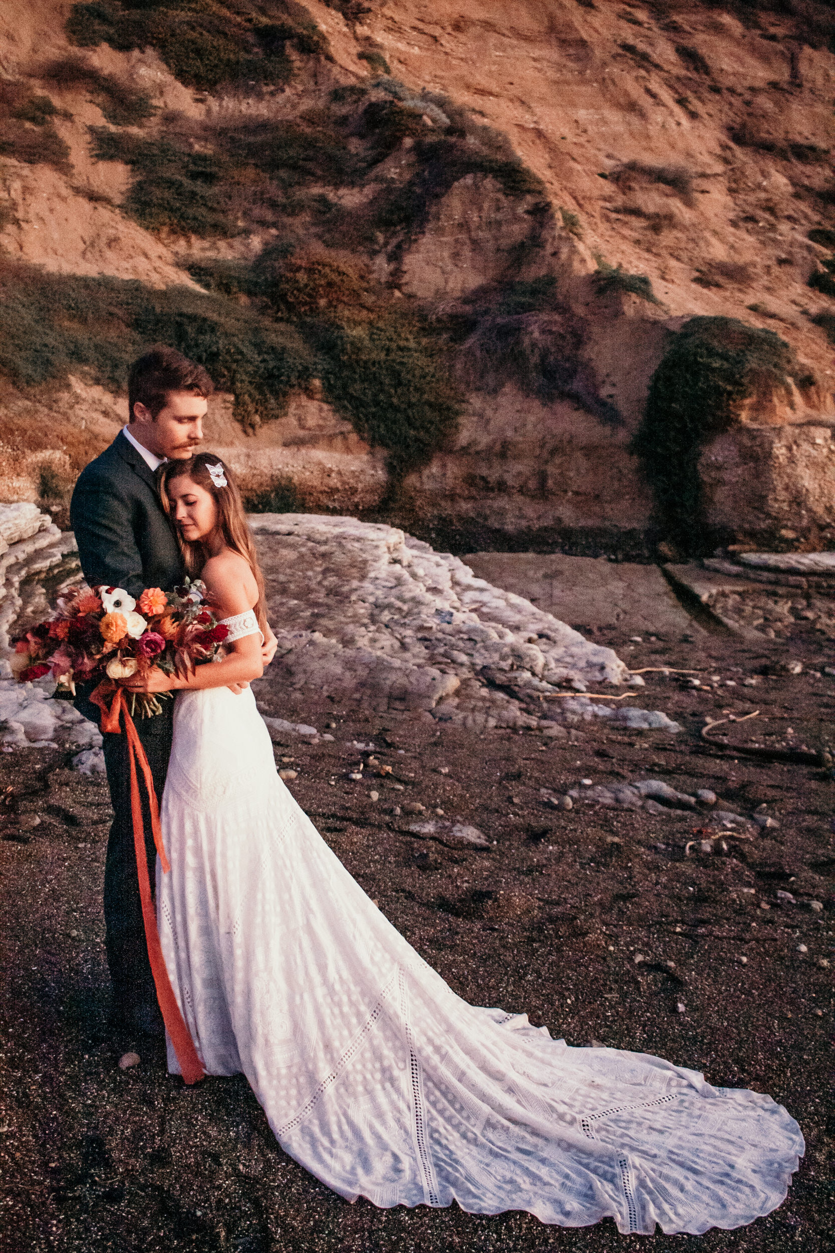 Santa Barbara elopement San Luis Obispo beach elopement Big Sur elopement Santa Barbara boho bride and groom best San Luis Obispo outdoor elopement location California beach elopement boho wedding dress Inspo California coast dream elopement location boho suit for groom boho wedding bouquet best Santa Barbara elopement location Rachel Christopherson photography 