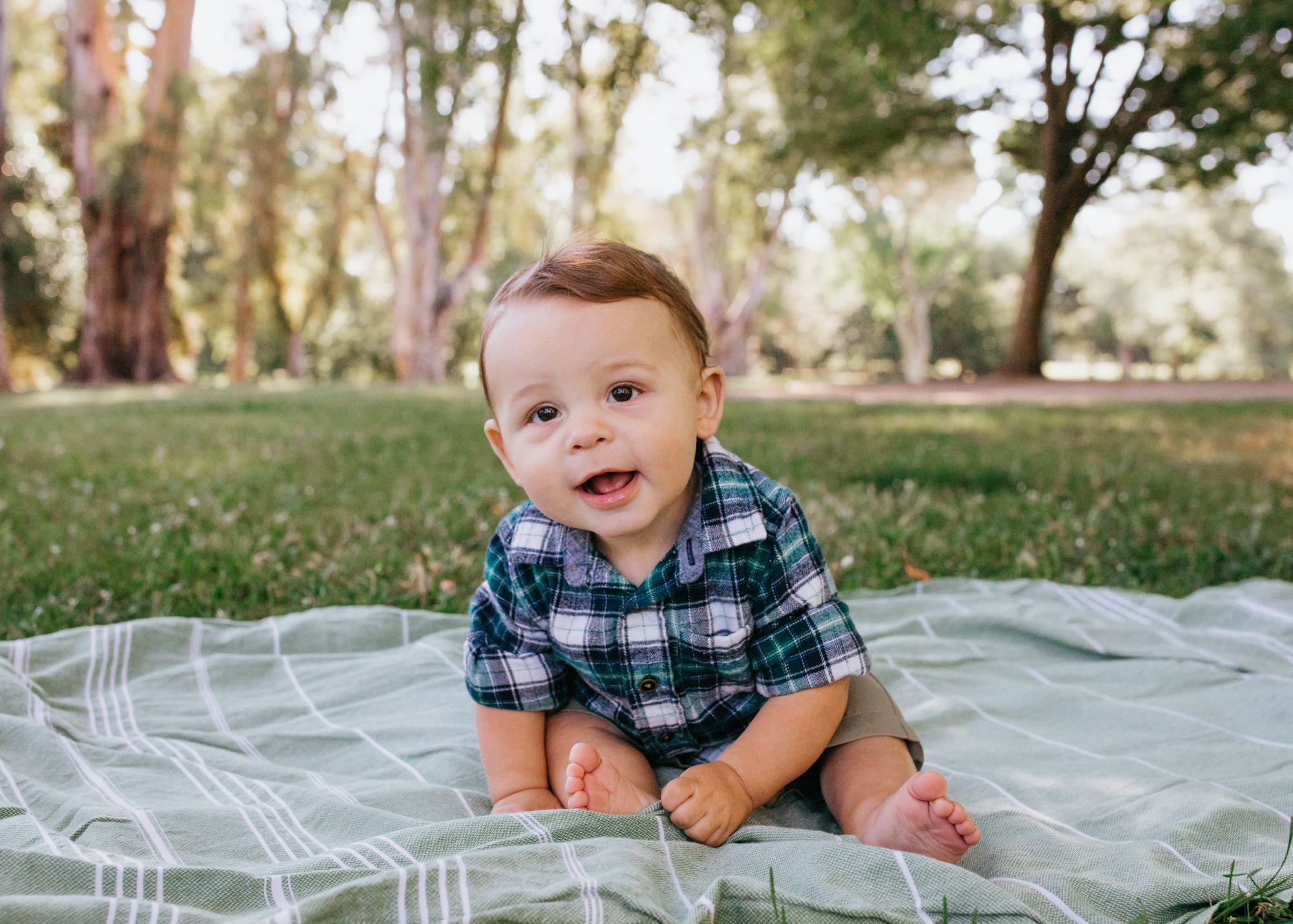 Sacramento Family Photoshoot NorCal Family photos Land park baby photos baby photoshoot outfit inspiration baby photoshoot natural posing inspo family infant photography Sac baby photos Sacramento California baby photoshoot Rachel Christopherson Photography