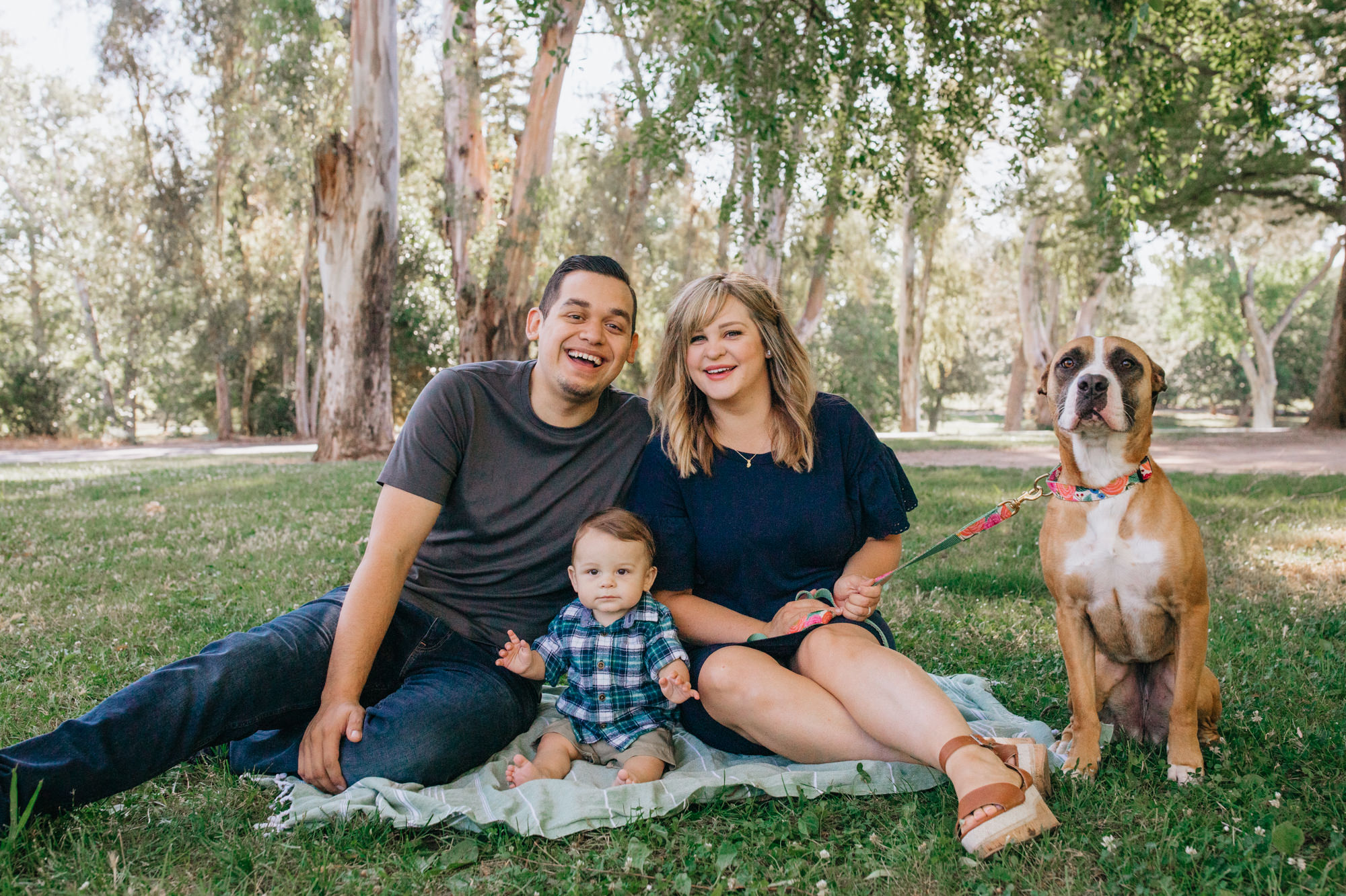 Sacramento Family Photoshoot NorCal Family photos Land park family photos Family photoshoot outfit inspiration family photoshoot natural posing inspo outside family dog photos family infant photography Sac baby photos Sacramento California baby photo session Rachel Christopherson Photography  