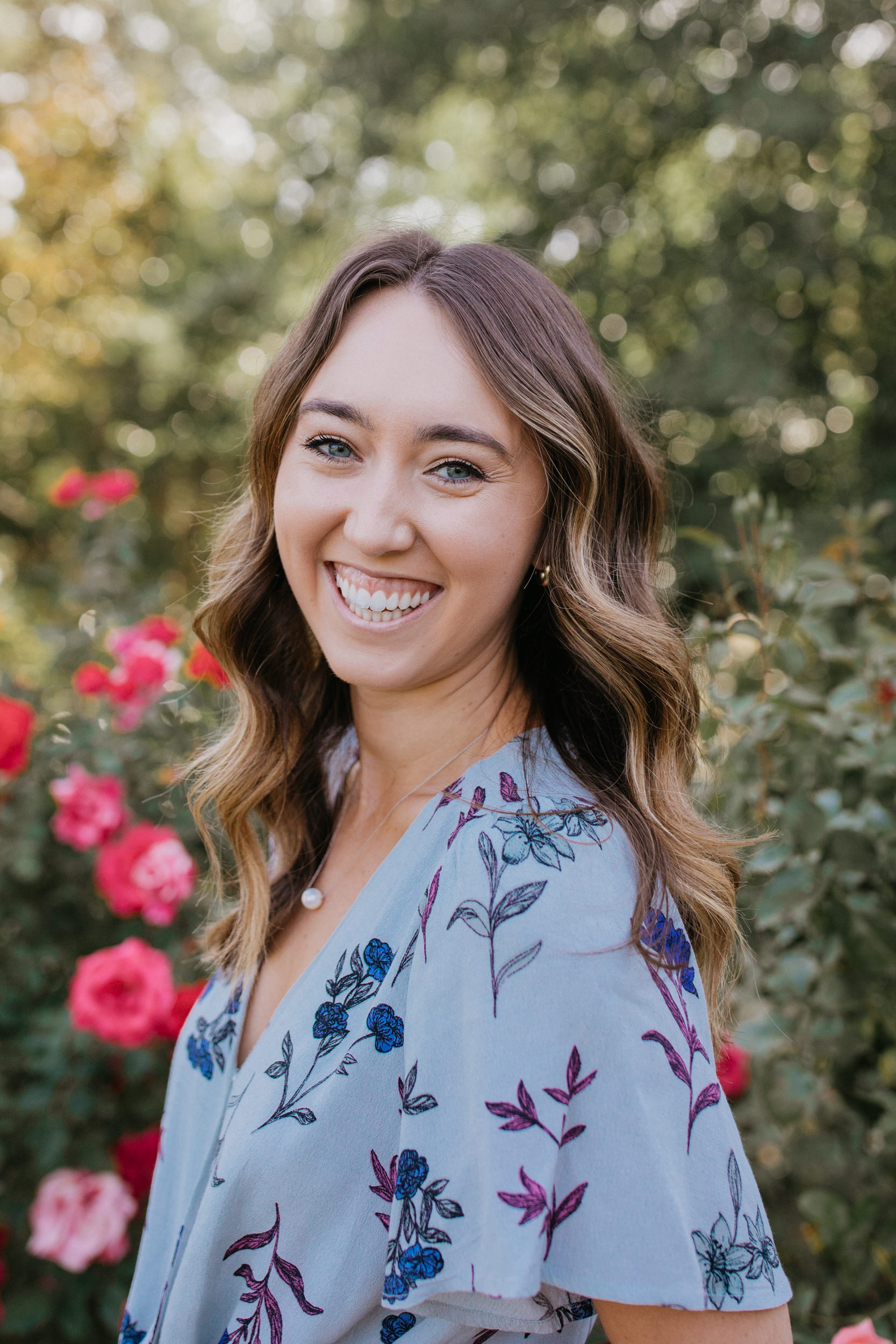 Sacramento headshot garden photoshoot Mckinley park Sacramento family photos portrait photo session headshots posing inspiration portrait natural posing Sacramento best places to take headshots photos Northern California headshots photoshoot portraits outfit inspo Rachel Christopherson Photography