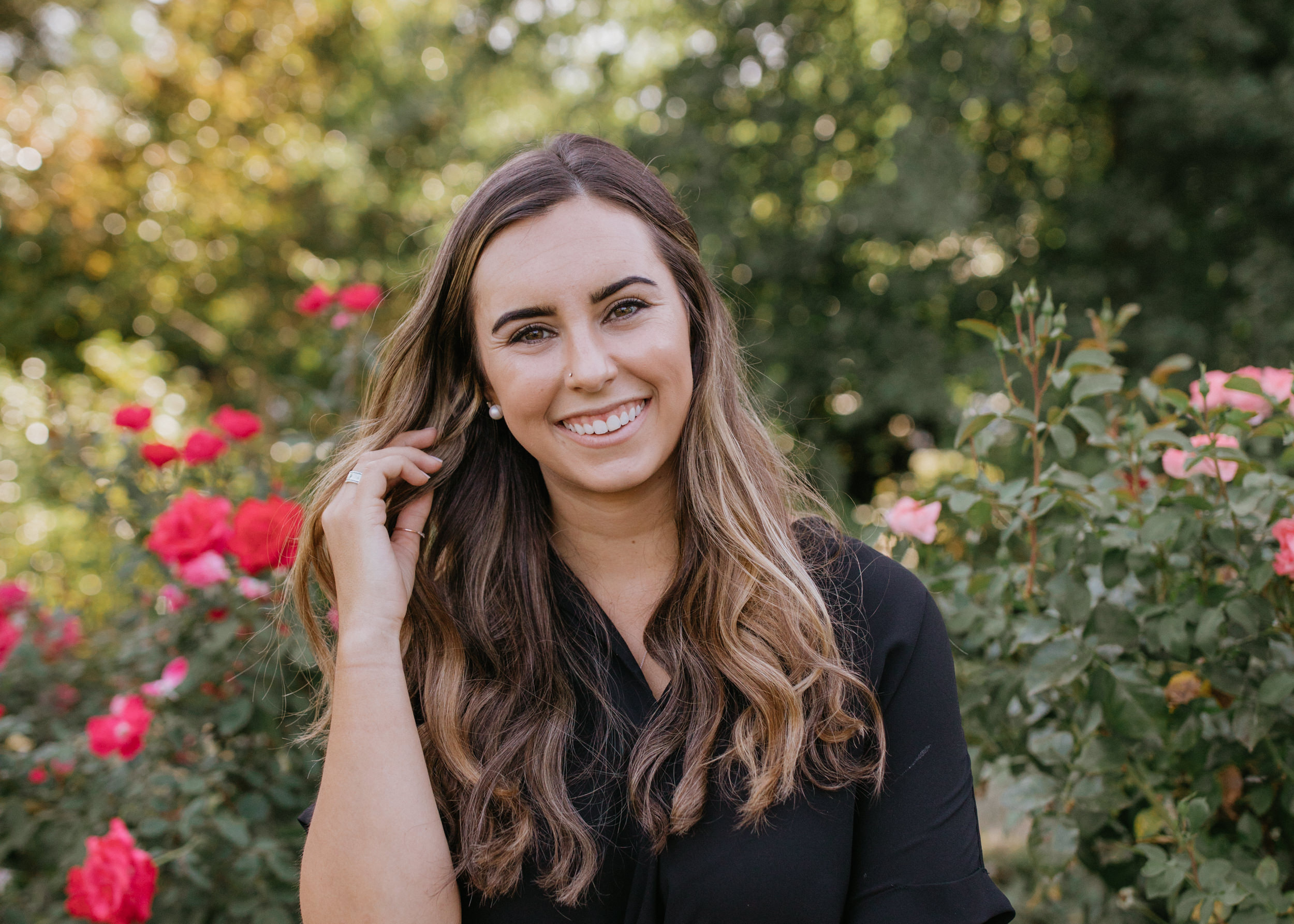 Sacramento headshot garden photoshoot Mckinley park Sacramento family photos portrait photo session headshots posing inspiration portrait natural posing Sacramento best places to take headshots photos Northern California headshots photoshoot portraits outfit inspo Rachel Christopherson Photography