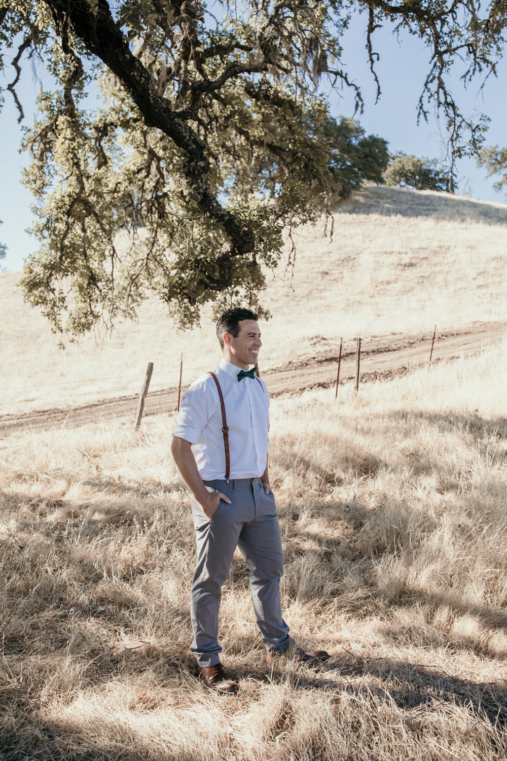 Sonoma micro wedding / winery micro wedding / Sonoma elopement / Sonoma intimate wedding / Sonoma California micro wedding / villa estate wedding / how to have a micro wedding / tips for planning a micro wedding / best places to have a micro wedding in Northern California / Rachel Christopherson Photography  / oak tree wedding ceremony / intimate wedding ceremony / micro wedding ceremony under oak tree 