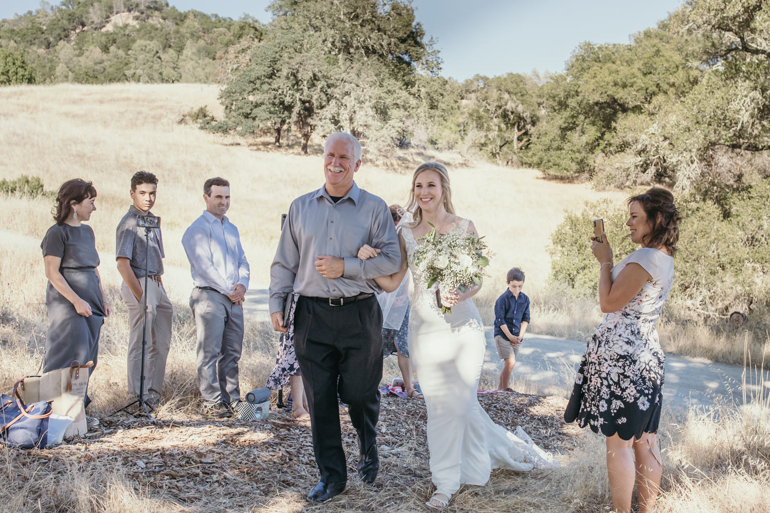 Sonoma micro wedding / winery micro wedding / Sonoma elopement / Sonoma intimate wedding / Sonoma California micro wedding / villa estate wedding / how to have a micro wedding / tips for planning a micro wedding / best places to have a micro wedding in Northern California / Rachel Christopherson Photography  / oak tree wedding ceremony / intimate wedding ceremony / micro wedding ceremony under oak tree 