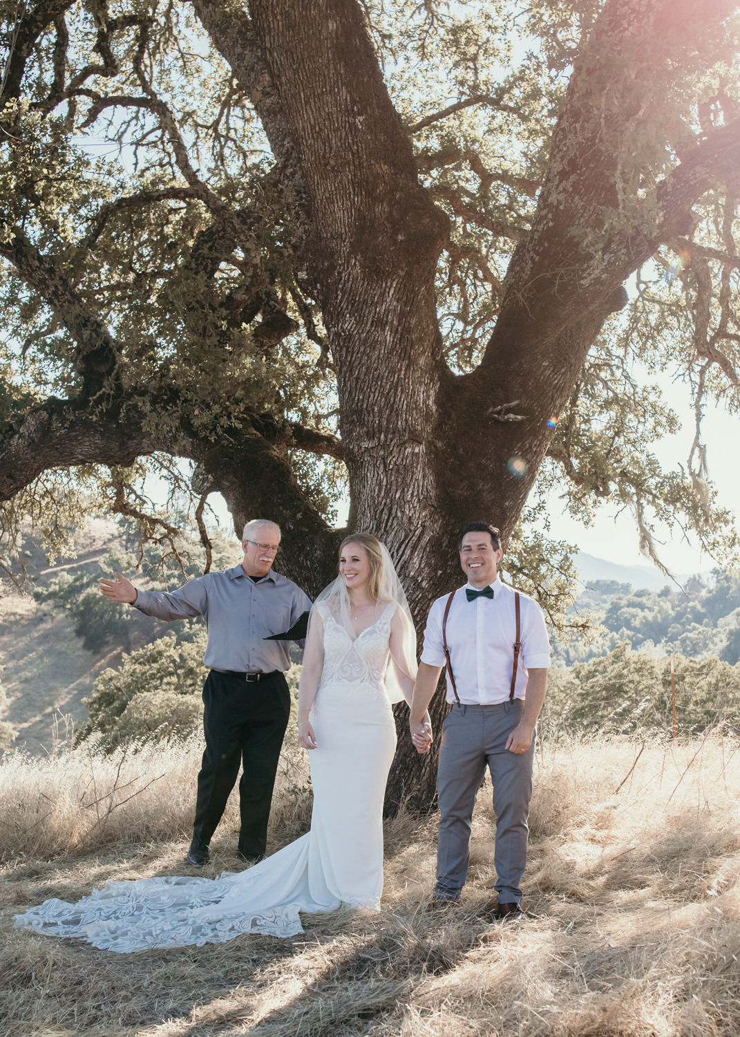 Sonoma micro wedding / winery micro wedding / Sonoma elopement / Sonoma intimate wedding / Sonoma California micro wedding / villa estate wedding / how to have a micro wedding / tips for planning a micro wedding / best places to have a micro wedding in Northern California / Rachel Christopherson Photography  / oak tree wedding ceremony / intimate wedding ceremony / micro wedding ceremony under oak tree 