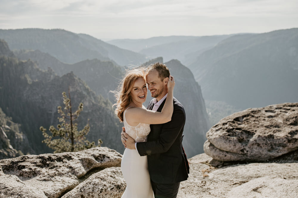 Yosemite Taft Point elopement / Yosemite adventure elopement / taft point elopement / best places to elope in California / Yosemite micro wedding / Yosemite intimate wedding / taft point micro wedding / taft point wedding / adventure elopement Inspo  / Yosemite wedding Inspo / adventurous California elopement / tips for eloping at taft point 