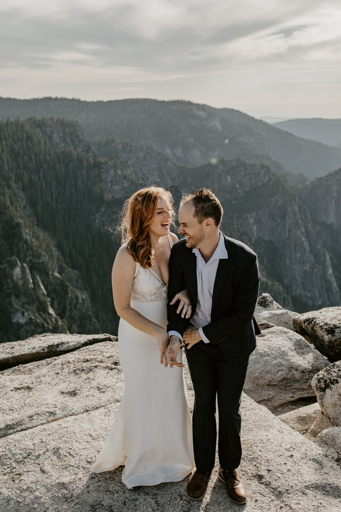 Yosemite Taft Point elopement / Yosemite adventure elopement / taft point elopement / best places to elope in California / Yosemite micro wedding / Yosemite intimate wedding / taft point micro wedding / taft point wedding / adventure elopement Inspo  / Yosemite wedding Inspo / adventurous California elopement / tips for eloping at taft point / Rachel Christopherson Photography 