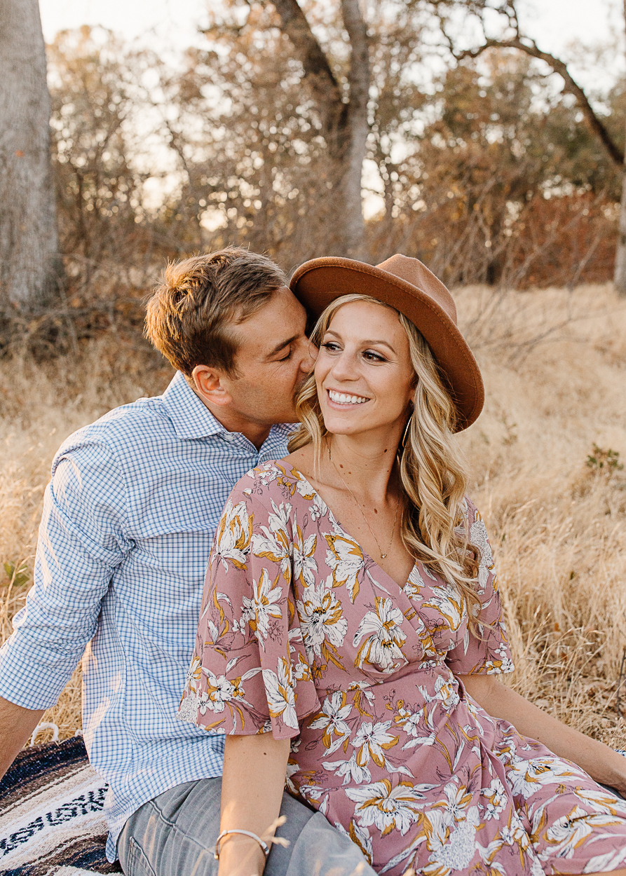 Sacramento engagement photos / sacramento engagement session / sacramento fall engagement photos / best sacramento engagement photo locations / sacramento engagement session locations / sacramento field photos / sacramento engagement photographer / sacramento wedding photographer / sacramento field engagements photos / sacramento golden field engagement photos / where to take engagement photos in sacramento / sacramento engagement photo inspo / folsom engagement session / folsom field engagement session / engagement photo outfit inspo / engagement outfit inspo / what to wear for your engagement session / rachel christopherson photography 
