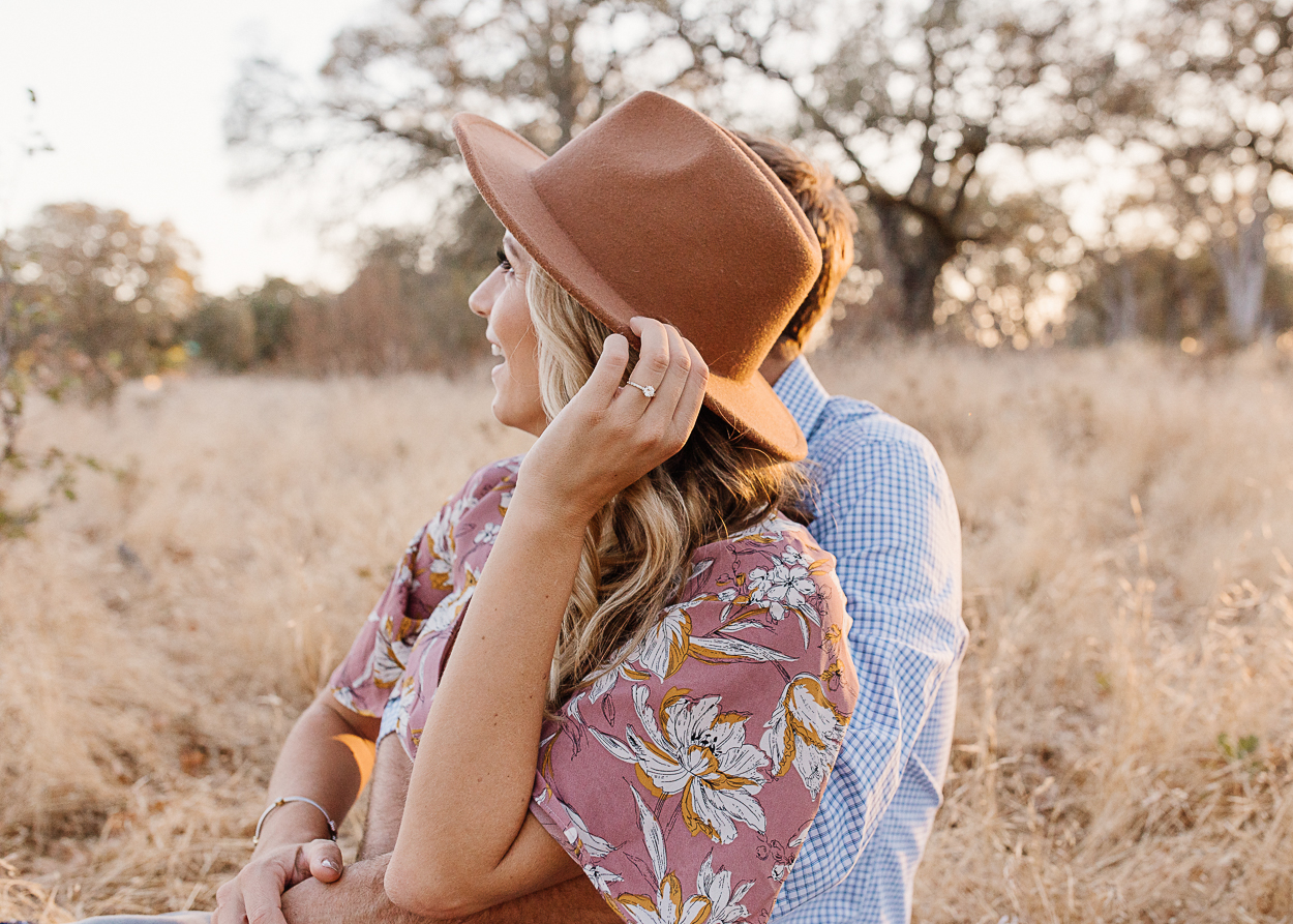 Sacramento engagement photos / sacramento engagement session / sacramento fall engagement photos / best sacramento engagement photo locations / sacramento engagement session locations / sacramento field photos / sacramento engagement photographer / sacramento wedding photographer / sacramento field engagements photos / sacramento golden field engagement photos / where to take engagement photos in sacramento / sacramento engagement photo inspo / folsom engagement session / folsom field engagement session / engagement photo outfit inspo / engagement outfit inspo / what to wear for your engagement session / rachel christopherson photography 