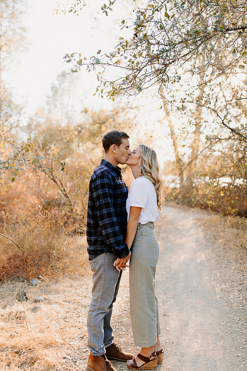 Sacramento engagement photos / sacramento engagement session / sacramento fall engagement photos / best sacramento engagement photo locations / sacramento engagement session locations / sacramento engagement photographer / sacramento wedding photographer / where to take engagement photos in sacramento / sacramento engagement photo inspo / folsom engagement session / engagement photo outfit inspo / engagement outfit inspo / what to wear for your engagement session / rachel christopherson photography