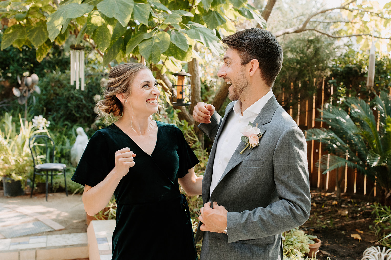 Groom portrait / groom putting on boutonniere Micro wedding / backyard wedding inspo / backyard wedding / intimate wedding / backyard micro wedding backyard elopement /sacramento micro wedding photography / norcal elopement / backyard garden wedding / garden micro wedding / boho backyard wedding / california micro wedding / norcal micro wedding / sacramento micro wedding / california elopement sacramento wedding photographer 