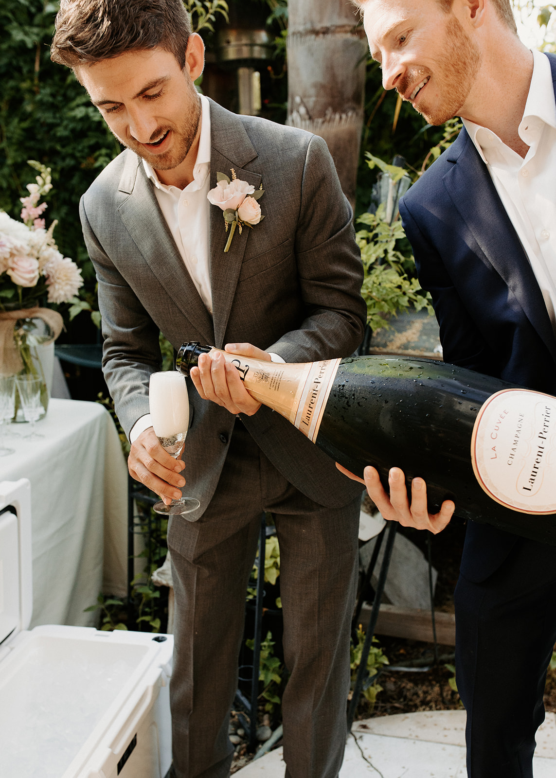 Wedding champagne / pouring wedding champagne / wedding champagne cheers / Micro wedding / backyard wedding inspo / backyard wedding / intimate wedding / backyard micro wedding backyard elopement /sacramento micro wedding photography / norcal elopement / backyard garden wedding / garden micro wedding / boho backyard wedding / california micro wedding / norcal micro wedding / sacramento micro wedding / california elopement sacramento wedding photographer 