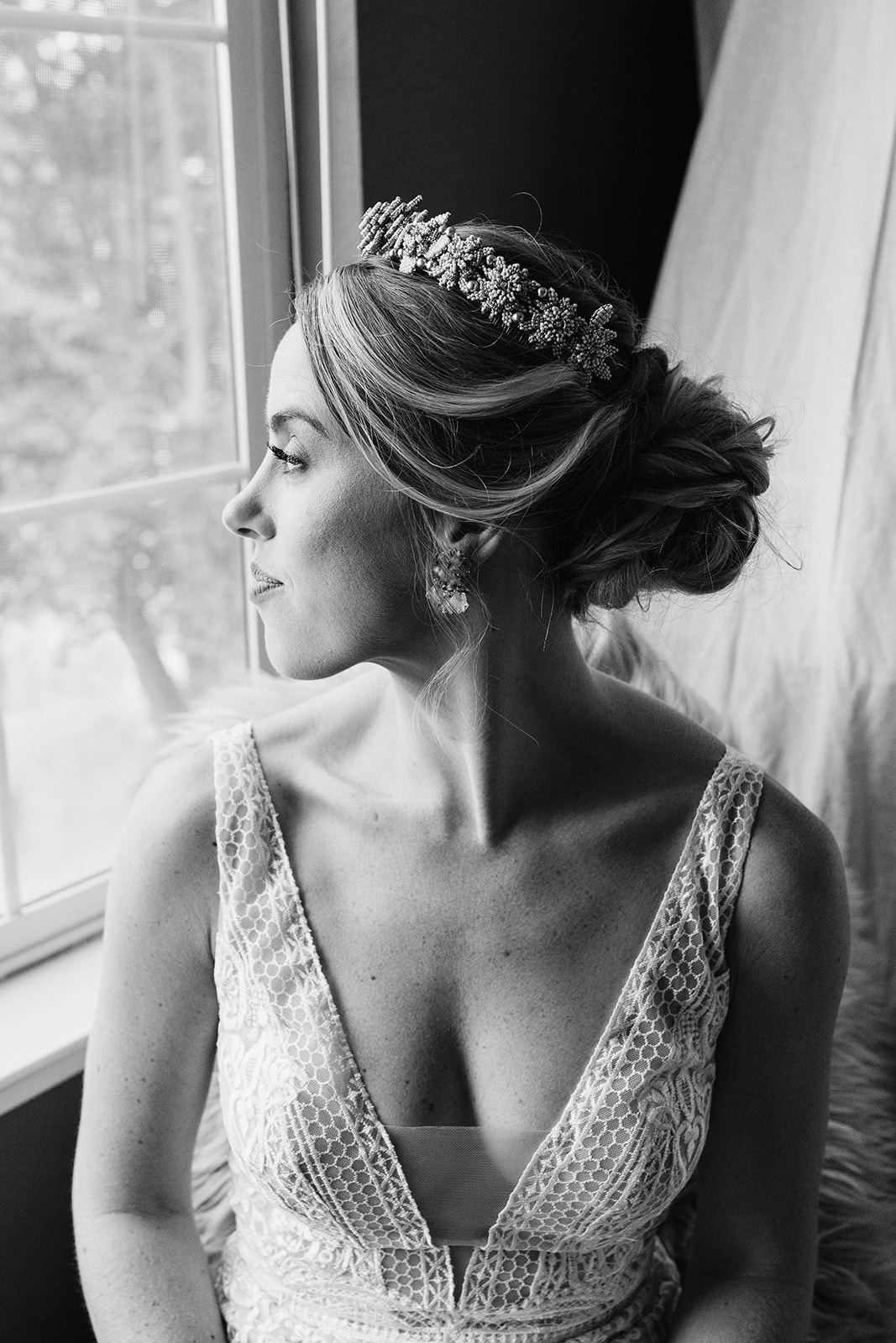 bridal tiara / boho bridal tiara / Micro wedding / backyard wedding inspo / backyard wedding / intimate wedding / backyard micro wedding backyard elopement /sacramento micro wedding photography / norcal elopement / backyard garden wedding / garden micro wedding / boho backyard wedding / california micro wedding / norcal micro wedding / sacramento micro wedding / california elopement sacramento wedding photographer / black and white bridal portrait