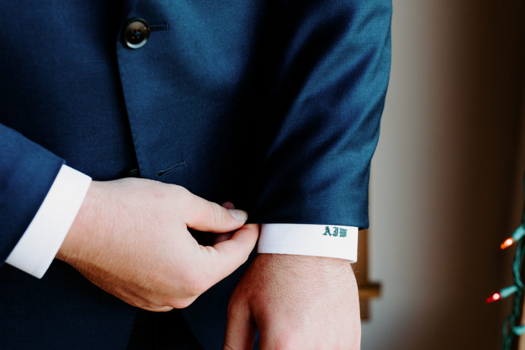 groom cufflink photo, christmas elopement, best places to elope in california, norcal elopement, northern california elopement, elopement inspo, california coast elopement, Rachel Christopherson Photography