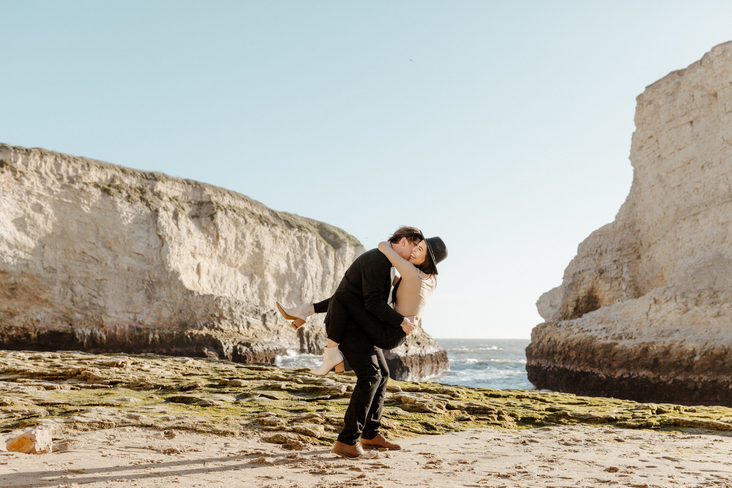 Rachel Christopherson Wedding and Elopement Photographer, santa cruz wedding photographer, Santa cruz engagement, santa cruz, big sur engagement photos, california beach engagement photos, california beach cliffs engagement, best places for engagement photos in northern california, best beaches for engagement photos in california, northern california engagement photos, california beach engagement photos, what to wear for engagement pictures, engagement photo outfit ideas