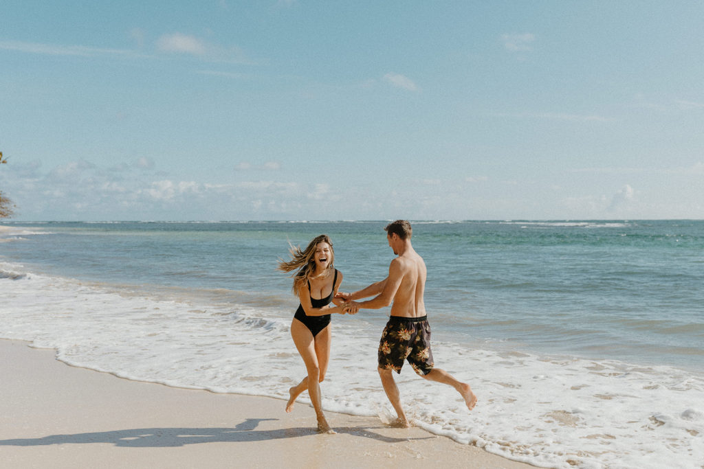 San Luis Obispo wedding photographer, Oahu engagement photos, best places to take photos in Oahu, best Oahu hikes, Hawaii wedding photographer, Hawaii engagement photos, best Hawaii hikes, Maui wedding photographer, Maui engagement photos, Kauai wedding photographer, Kauai engagement photos, what to wear for your engagement photos, engagement outfits, casual engagement photos outfits, neutral engagement photo outfits, tropical engagement photos, engagement photo ideas, what to wear for engagement pictures, beach engagement photos, Hawaii beaches, Rachel Christopherson Photography
