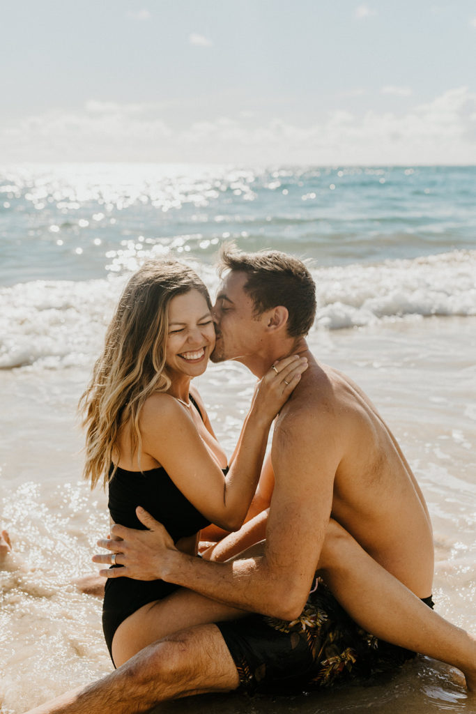 Oahu wedding photographer, Oahu engagement photos, best places to take photos in Oahu, best Oahu hikes, Hawaii wedding photographer, Hawaii engagement photos, best Hawaii hikes, Maui wedding photographer, Maui engagement photos, Kauai wedding photographer, Kauai engagement photos, what to wear for your engagement photos, engagement outfits, casual engagement photos outfits, neutral engagement photo outfits, tropical engagement photos, engagement photo ideas, what to wear for engagement pictures, beach engagement photos, Hawaii beaches, Rachel Christopherson Photography 