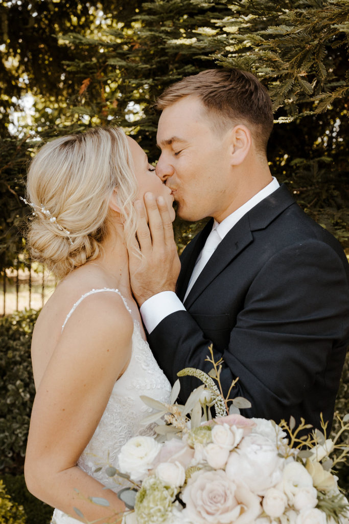 Sacramento wedding / sac wedding / California wedding / Northern California wedding / Sacramento wedding photographer / backyard wedding inspiration / orchard wedding photos / bay area wedding / bay area wedding photographer / california wedding photographer / Rachel Christopherson Photography / wedding first look