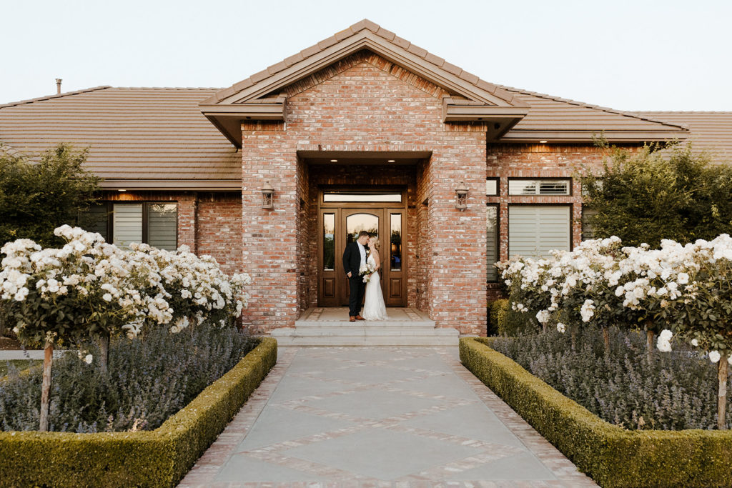 Sacramento wedding / sac wedding / California wedding / Northern California wedding / Sacramento wedding photographer / backyard wedding inspiration / orchard wedding photos / bay area wedding / bay area wedding photographer / california wedding photographer / Rachel Christopherson Photography 