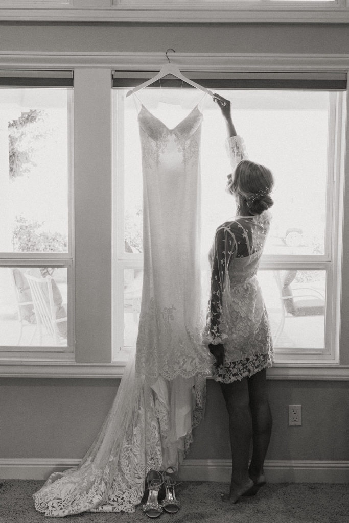 Sacramento wedding / sac wedding / California wedding / Northern California wedding / Sacramento wedding photographer / backyard wedding inspiration / orchard wedding photos / bay area wedding / bay area wedding photographer / california wedding photographer / Rachel Christopherson Photography / Bride getting ready / bridesmaid getting ready