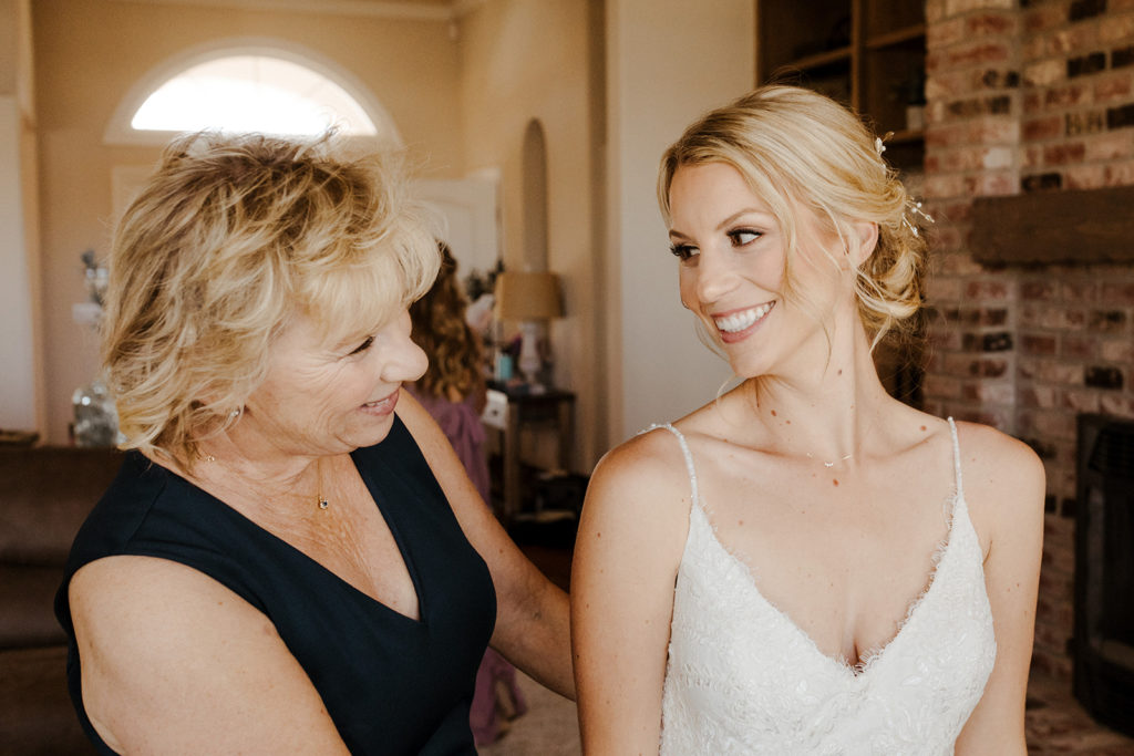 Sacramento wedding / sac wedding / California wedding / Northern California wedding / Sacramento wedding photographer / backyard wedding inspiration / orchard wedding photos / bay area wedding / bay area wedding photographer / california wedding photographer / Rachel Christopherson Photography / Bride getting ready / bridesmaid getting ready
