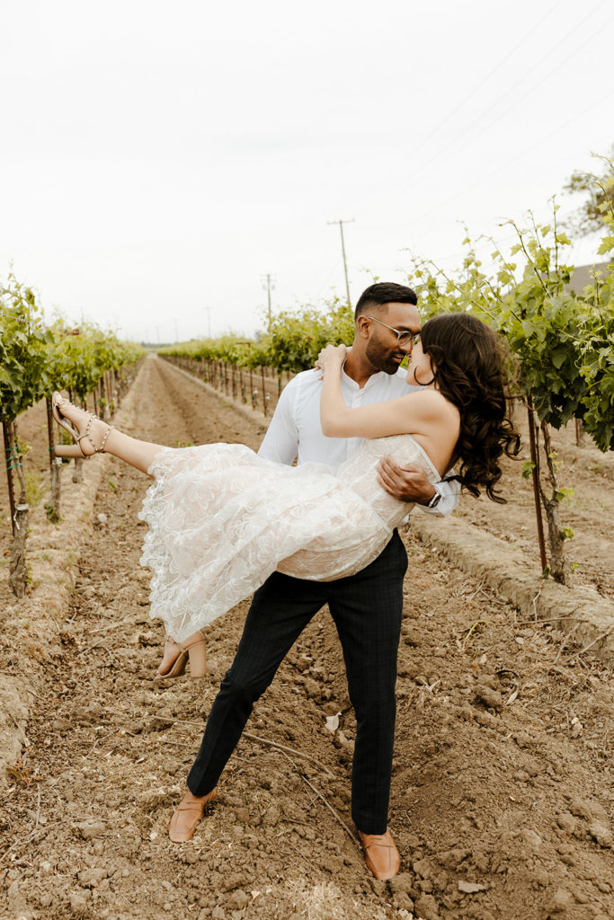 Sacramento engagement photos / sacramento engagement session / scribner bend winery / scribner bend engagements photos / scribner bend wedding / sacramento spring engagement photos / best sacramento engagement photo locations / sacramento engagement session locations / sacramento engagement photographer / sacramento wedding photographer / where to take engagement photos in sacramento / sacramento engagement photo inspo / engagement photo outfit inspo / engagement photo outfit ideas / spring engagement photos / what to wear for your engagement session / rachel christopherson photography