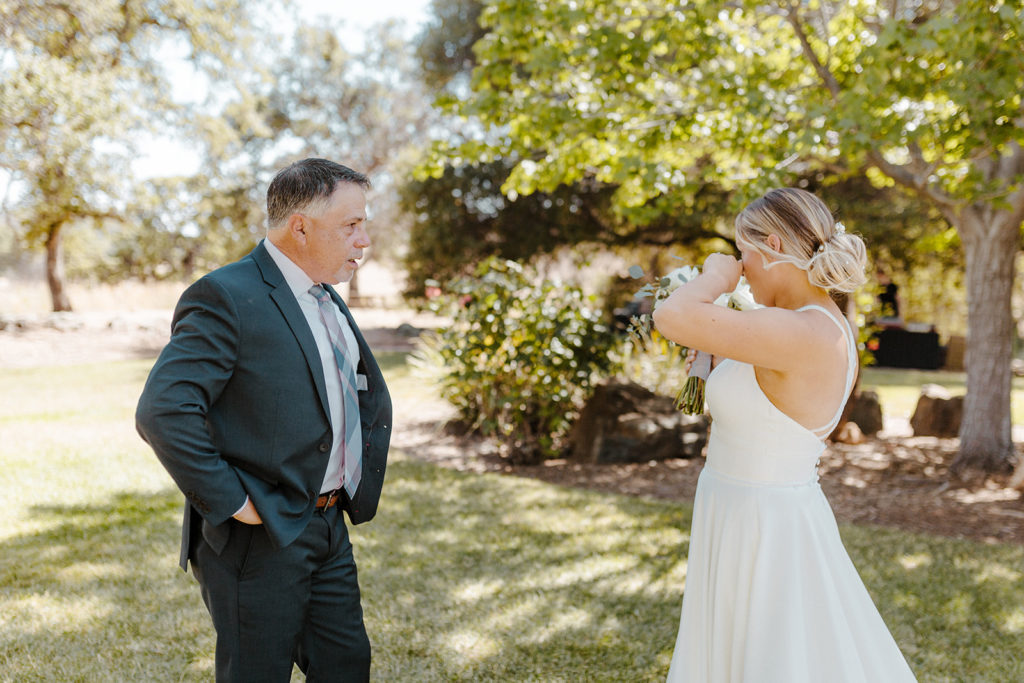 Sacramento wedding, sacramento wedding photographer, river highlands ranch, river highlands ranch wedding, barn wedding sacramento, rustic wedding venue sacramento, best places to get married in sacramento, vineyard wedding sacramento, sacramento winery wedding, northern california barn wedding venues, rachel christopherson photography, father daughter first look 