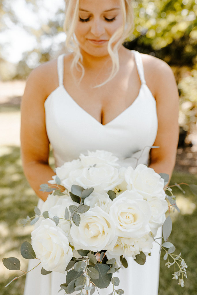 Sacramento wedding, sacramento wedding photographer, river highlands ranch, river highlands ranch wedding, barn wedding sacramento, rustic wedding venue sacramento, best places to get married in sacramento, vineyard wedding sacramento, sacramento winery wedding, northern california barn wedding venues, rachel christopherson photography, blue bridesmaids dresses, crepe wedding dress, wedding hair low bun, bridal portraits, white wedding bouquet