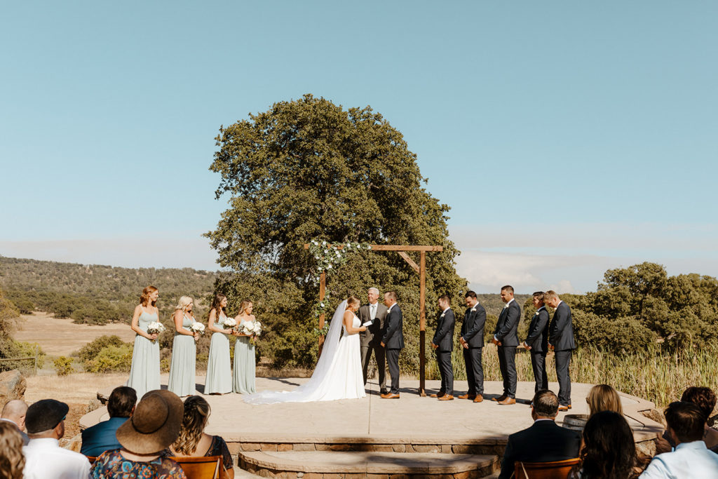 Sacramento wedding, sacramento wedding photographer, river highlands ranch, river highlands ranch wedding, barn wedding sacramento, rustic wedding venue sacramento, best places to get married in sacramento, vineyard wedding sacramento, sacramento winery wedding, northern california barn wedding venues, rachel christopherson photography, rustic wedding ceremony