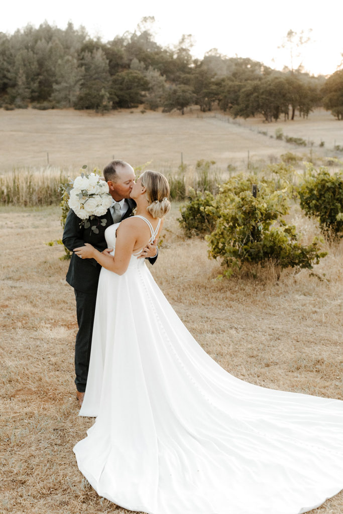 Sacramento wedding, sacramento wedding photographer, river highlands ranch, river highlands ranch wedding, barn wedding sacramento, rustic wedding venue sacramento, best places to get married in sacramento, vineyard wedding sacramento, sacramento winery wedding, northern california barn wedding venues, rachel christopherson photography, blue bridesmaids dresses, bride and groom vineyard photos, wedding sunset photos