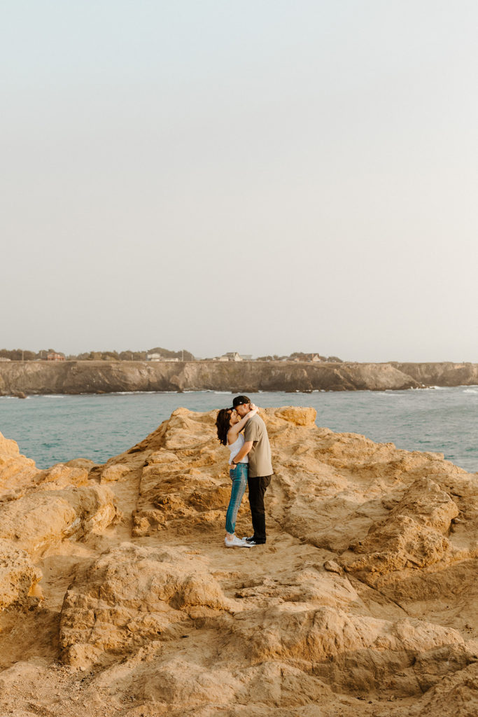 Fort Bragg-Mendocino-Northern CA-Nor Cal-engagement photos-coastal cliffs-ocean engagement photos-what to wear for engagement photos-Cliffside Engagement Photos
