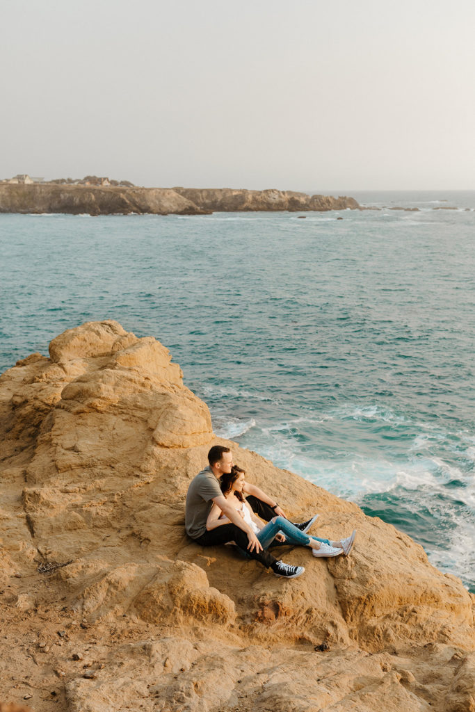 Fort Bragg-Mendocino-Northern CA-Nor Cal-engagement photos-coastal cliffs-ocean engagement photos-what to wear for engagement photos-Cliffside Engagement Photos