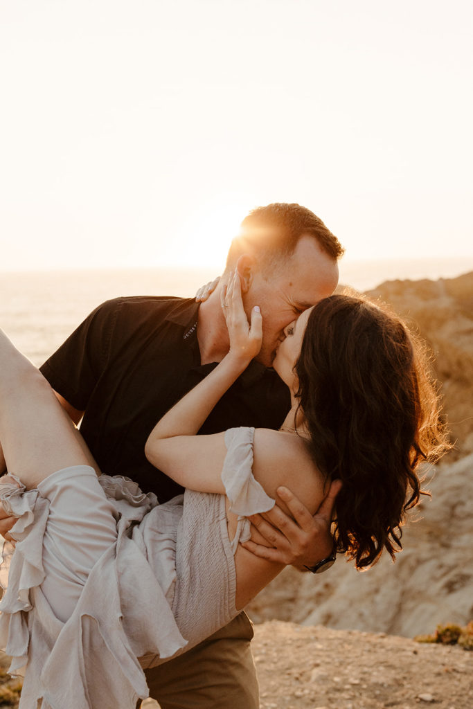Fort Bragg-Mendocino-Northern CA-Nor Cal-engagement photos-coastal cliffs-ocean engagement photos-what to wear for engagement photos-golden hour-cliffside engagement photos-sun flare