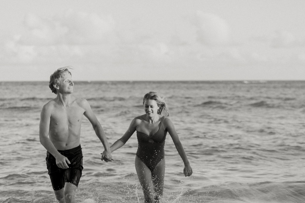 Rachel Christopherson Photography-Oahu Engagement Photos--Hawaii  Photographer-Engagement Photography-Beach Engagement Photos-Sacramento-Lake Tahoe-Monterey-Carmel-Santa Cruz -Big Sur-Yosemite-Mendocino-California-Northern California-Hawaii-Swim Suits