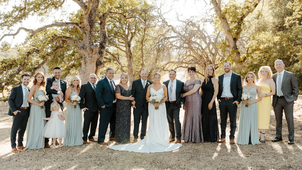 rachel christopherson photography-wedding photographer-wedding photography-wedding photos-wedding album-wedding photo album-family wedding photos-wedding dress train