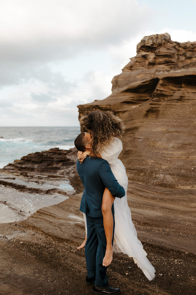 rachel christopherson photography-rachelchrisophersonphotos.com-how to elope in Hawaii-how to elope on Oahu, How to elope on Kauai-How to elope on Maui-Hawaii wedding-Hawaii Elopement-Kauai Elopement-Maui Elopement-Beach Elopement-How to Elope-Hawaii Photographer-Oahu Photographer-Kauai Photographer-Maui Photographer-Hawaii Elopement Photography-Oahu Elopement Photography-Kauai Elopement Photography-Maui Elopement Photography