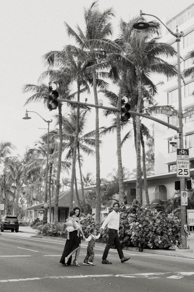 oahu family photos -  hawaii family photos - waikiki family photos - vintage family photoshoot - oahu photographer - hawaii photographer - waikiki photographer - city family photos - adorable family photos - rachelchristophersonphotos