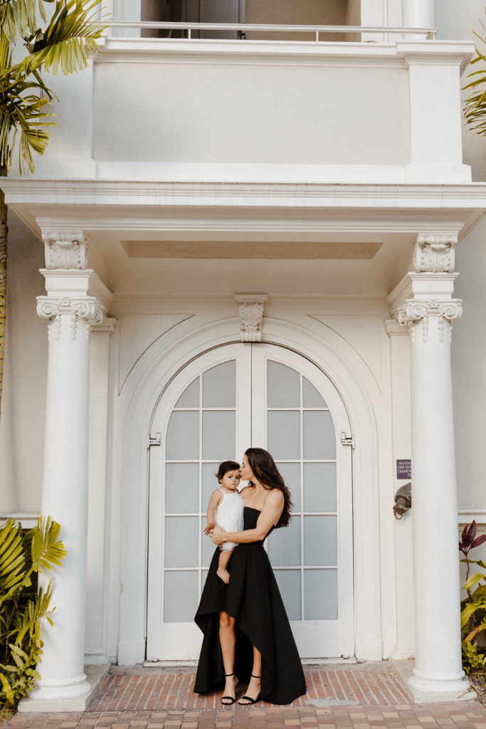 oahu family photos -  hawaii family photos - waikiki family photos - vintage family photoshoot - oahu photographer - hawaii photographer - waikiki photographer - city family photos - adorable family photos - rachelchristophersonphotos