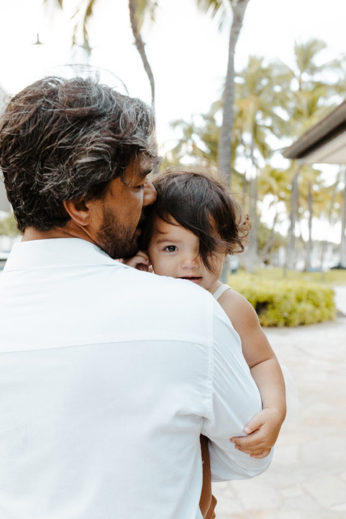 oahu family photos -  hawaii family photos - waikiki family photos - vintage family photoshoot - oahu photographer - hawaii photographer - waikiki photographer - city family photos - adorable family photos - rachelchristophersonphotos
