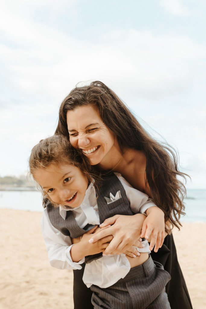 oahu family photos -  hawaii family photos - waikiki family photos - vintage family photoshoot - oahu photographer - hawaii photographer - waikiki photographer - city family photos - adorable family photos - rachelchristophersonphotos