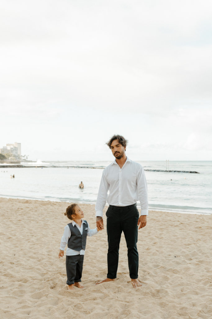 oahu family photos -  hawaii family photos - waikiki family photos - vintage family photoshoot - oahu photographer - hawaii photographer - waikiki photographer - city family photos - adorable family photos - rachelchristophersonphotos