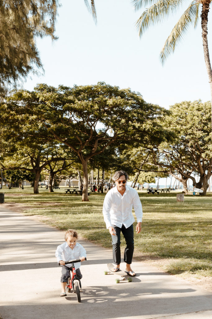 oahu family photos -  hawaii family photos - waikiki family photos - vintage family photoshoot - oahu photographer - hawaii photographer - waikiki photographer - city family photos - adorable family photos - rachelchristophersonphotos