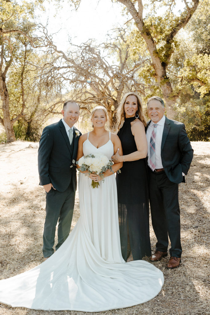 Rachel Christopherson Photography-Wedding Family Photos-Wedding Photos-Family Photos-Family of the Bride Photos-Family of the Groom Photos-Father of the Bride Photos-Mother of the Groom Photos-Family Wedding Photography-Wedding Photography-Wedding Photographer