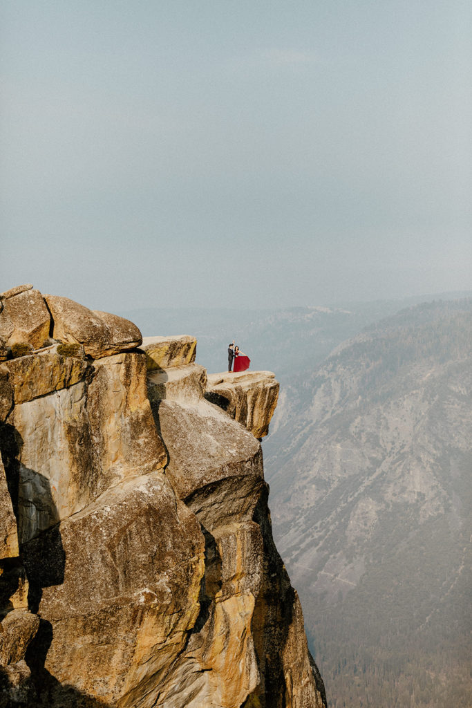 Rachel Christopherson Photography-Yosemite Engagement Photos-Yosemite-Taft Point Engagement Photos-Taft Point-Glacier Point Engagement Photos-Northern California-NorCal-Northern California Engagement Photographer-Adventurous Couple-Engaged Couple-Sunrise Engagement Photos