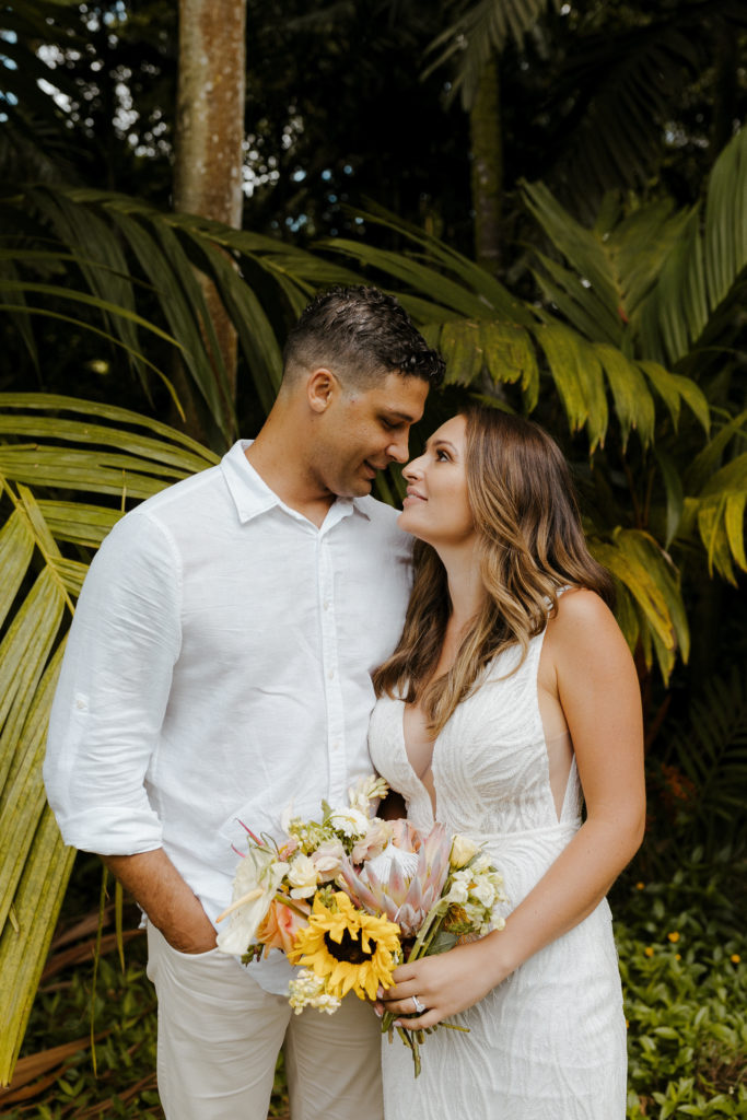 Rachel Christopherson Photograohy - Oahu elopement photographer, Kauai elopement photographer, Maui elopement photographer, beach elopement, tropical elopement, boho elopement. Hawaii Elopement, Hawaii Elopement Photographer, Hawaii Elopement Photographer, hoomaluhia botanical gardens, Sacramento Elopement Photographer