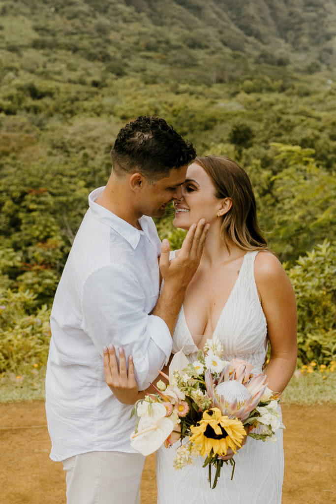 Rachel Christopherson Photograohy - Oahu elopement photographer, Kauai elopement photographer, Maui elopement photographer, beach elopement, tropical elopement, boho elopement. Hawaii Elopement, Hawaii Elopement Photographer, Hawaii Elopement Photographer, hoomaluhia botanical gardens, Sacramento Elopement Photographer