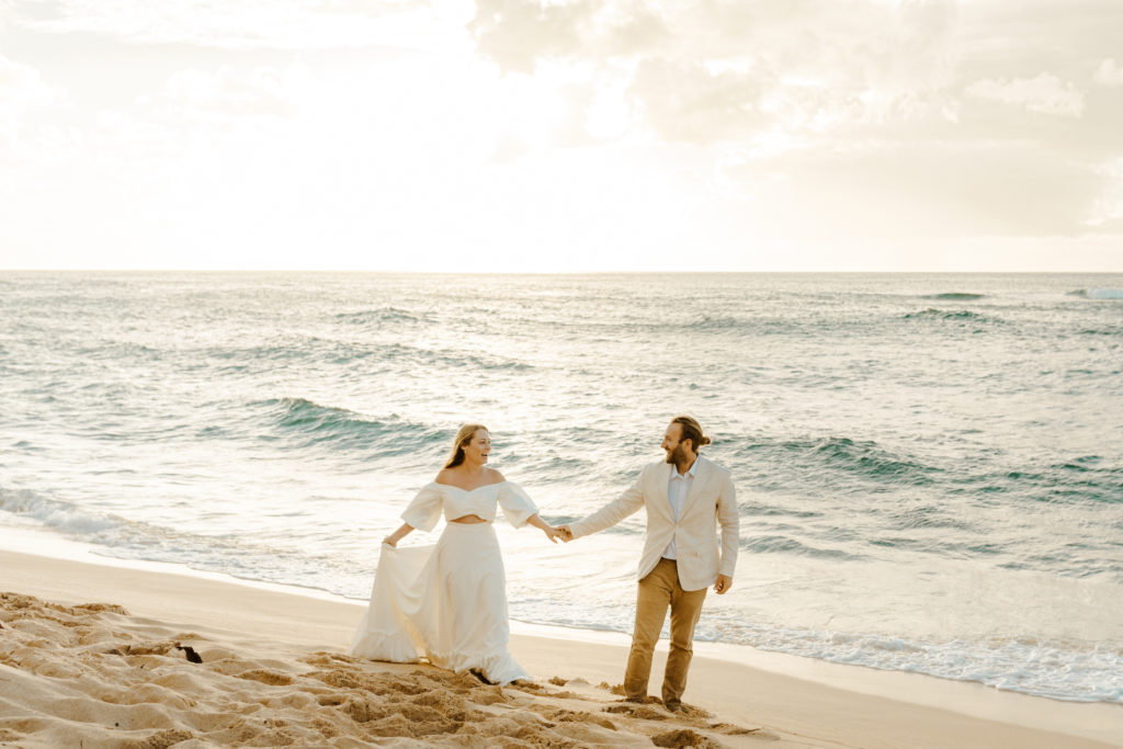 Rachel Christopherson Photography - Hawaii elopement photographer, Kaui elopement, Oahu elopement, Maui elopement, Sunrise Shack Oahu, untraditional elopements, Elopement photographer, elopement photos, oahu elopement photographer, maui elopement photographer, kaui elopement photographer, unique elopement, 
