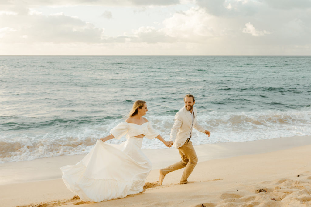 Rachel Christopherson Photography - Hawaii elopement photographer, Kaui elopement, Oahu elopement, Maui elopement, Sunrise Shack Oahu, untraditional elopements, Elopement photographer, elopement photos, oahu elopement photographer, maui elopement photographer, kaui elopement photographer, unique elopement, 