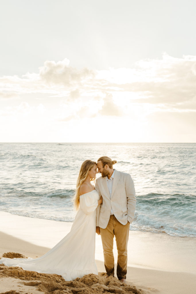 Rachel Christopherson Photography - Hawaii elopement photographer, Kaui elopement, Oahu elopement, Maui elopement, Sunrise Shack Oahu, untraditional elopements, Elopement photographer, elopement photos, oahu elopement photographer, maui elopement photographer, kaui elopement photographer, unique elopement, 