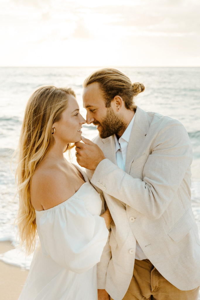 Rachel Christopherson Photography - Hawaii elopement photographer, Kaui elopement, Oahu elopement, Maui elopement, Sunrise Shack Oahu, untraditional elopements, Elopement photographer, elopement photos, oahu elopement photographer, maui elopement photographer, kaui elopement photographer, unique elopement, 