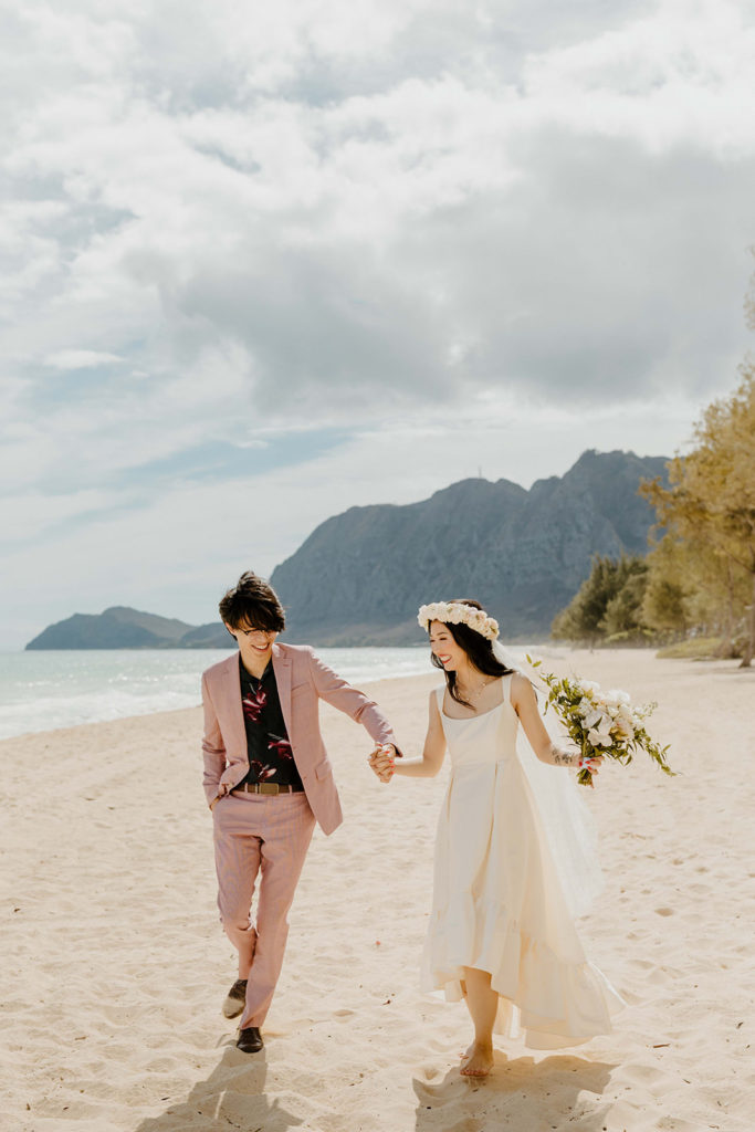Rachel Christopherson Photography - Oahu elopement, oahu wedding, hawaii elopement, hawaii wedding, waikiki elopement, moana falls elopement, oahu forest elopement, Waimanalo beach wedding, Waimanalo elopement, what to wear for beach elopement, beach wedding, beach elopement, oahu wedding photographer, oahu wedding photography, hawaii wedding photographer, hawaii wedding photography, hawaii elopement photographer, oahu elopement photographer